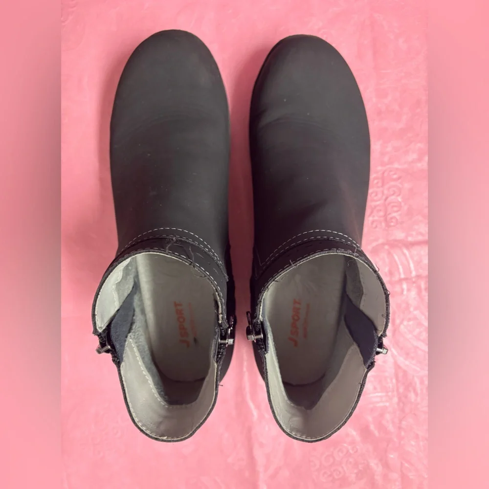 JSport women’s size 9 BLACK Ankle Boot -faux fur top